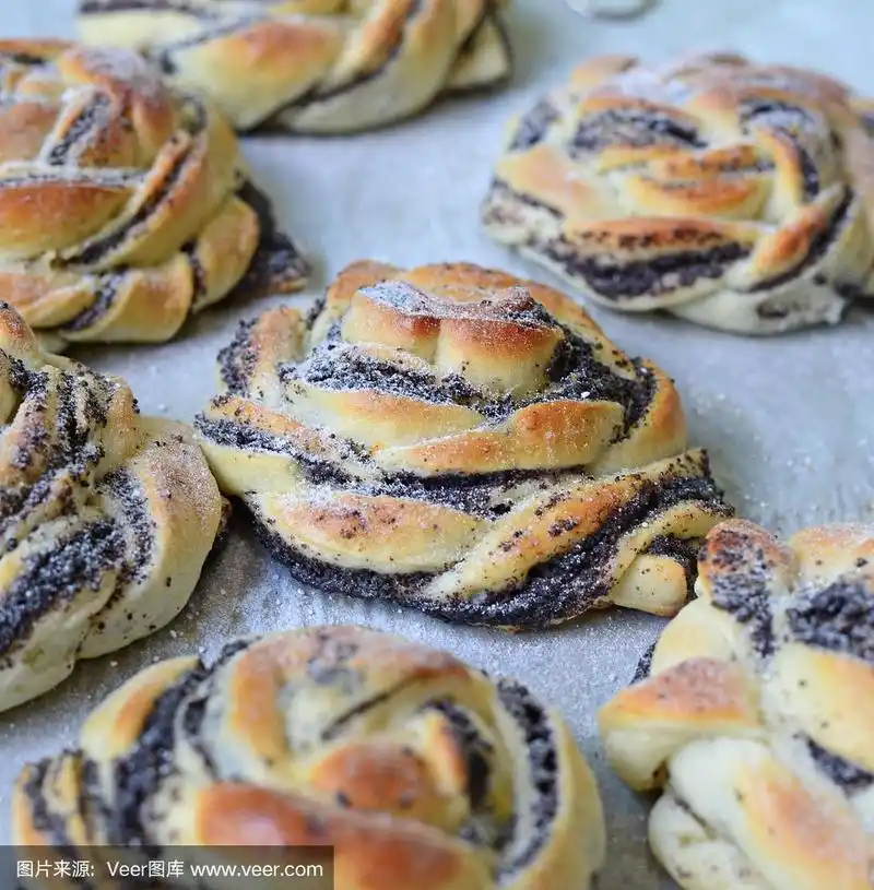 烤罂粟籽面包特写