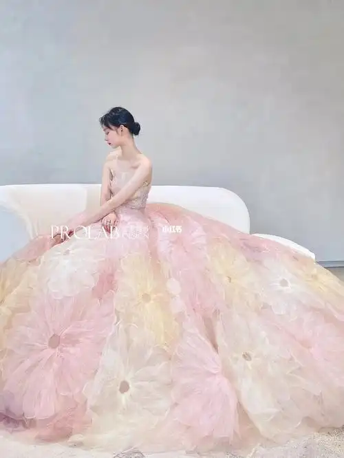 仙气灵动-96浪漫的感觉像极了蜜糖般的甜梦幻的少女粉婚纱线条干净