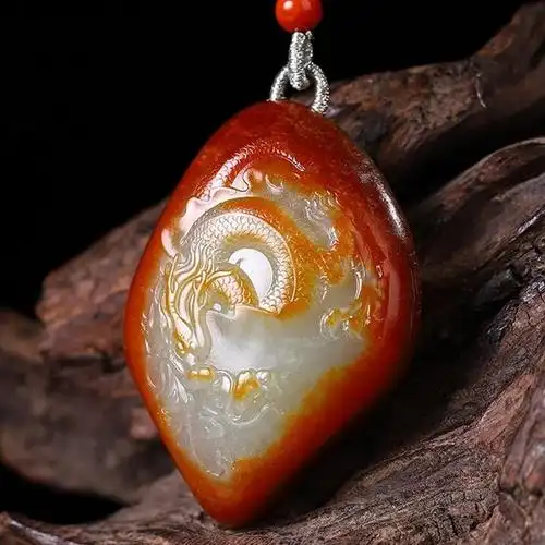 天然新疆和田玉羊脂玉意境吊坠
