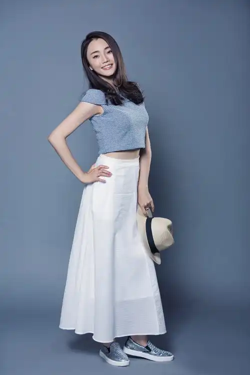 刘芊含杂志大片曝光