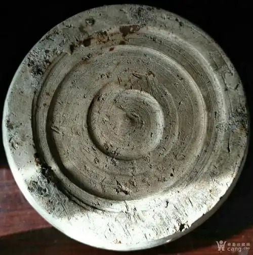 明代磁州窑褐彩文字花卉罐