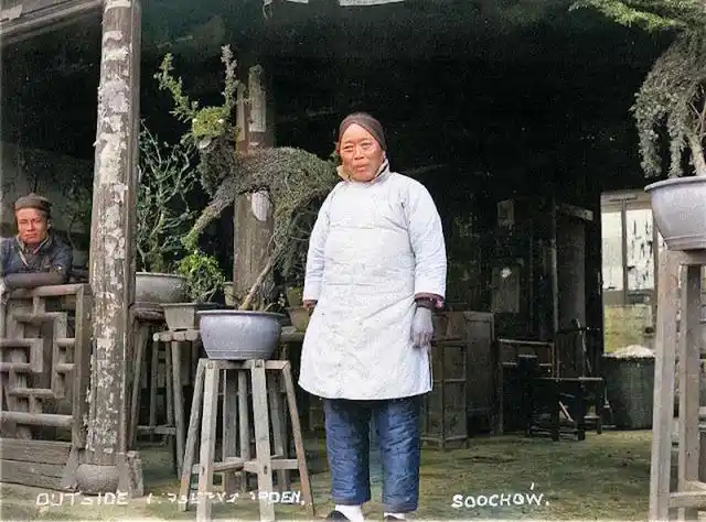 内忧外患,15张民国时期老照片,思想老旧的国人,分到田地的农民