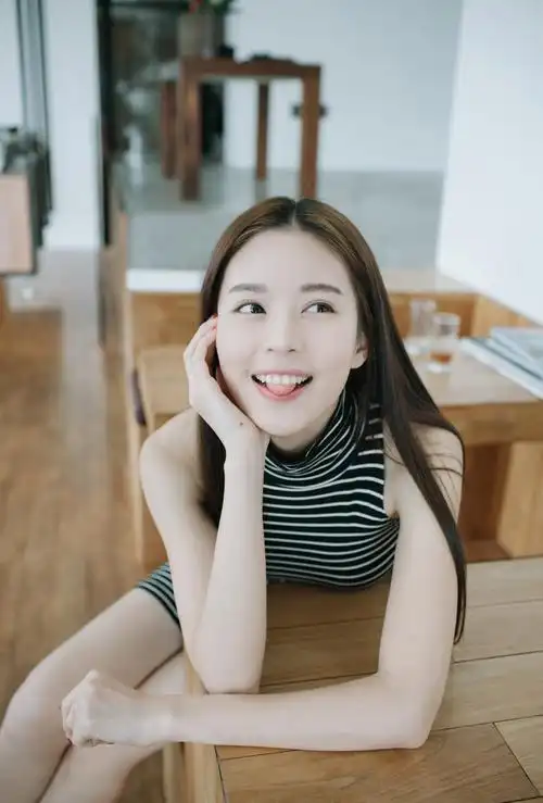 性感嫩模写真照