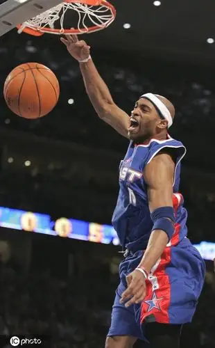 收藏就完了可以当壁纸的卡特生涯经典扣篮照