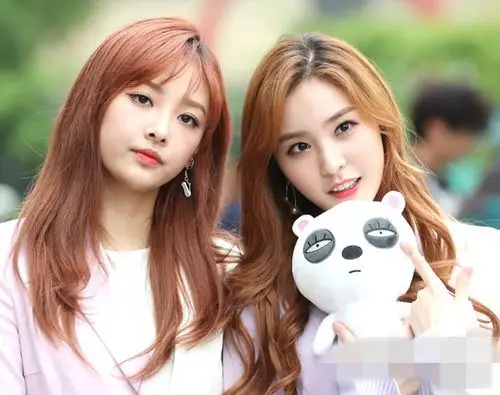 sonamoo崔允瑄,金娜玹