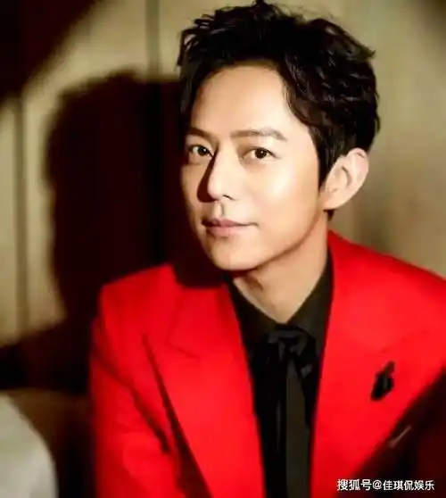 何炅上春晚长沙分会场路透照片曝光