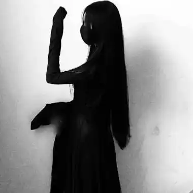 黑白女生头像背影全身 女生霸气头像黑白高冷 - 女生头像 - 潮人个性