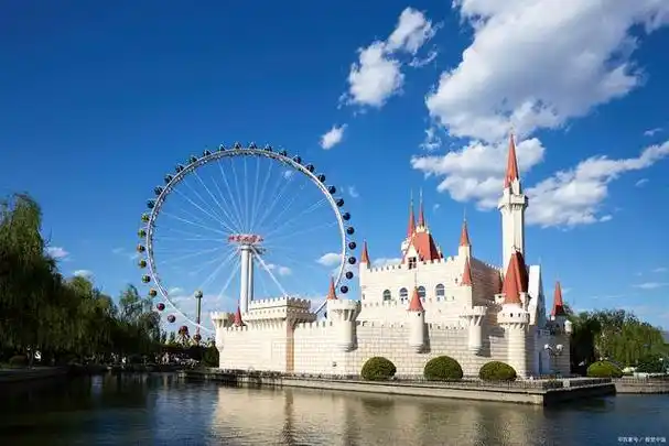 北京这一游乐园,以灰姑娘城堡为中心,娱乐设施丰富,还适合遛娃