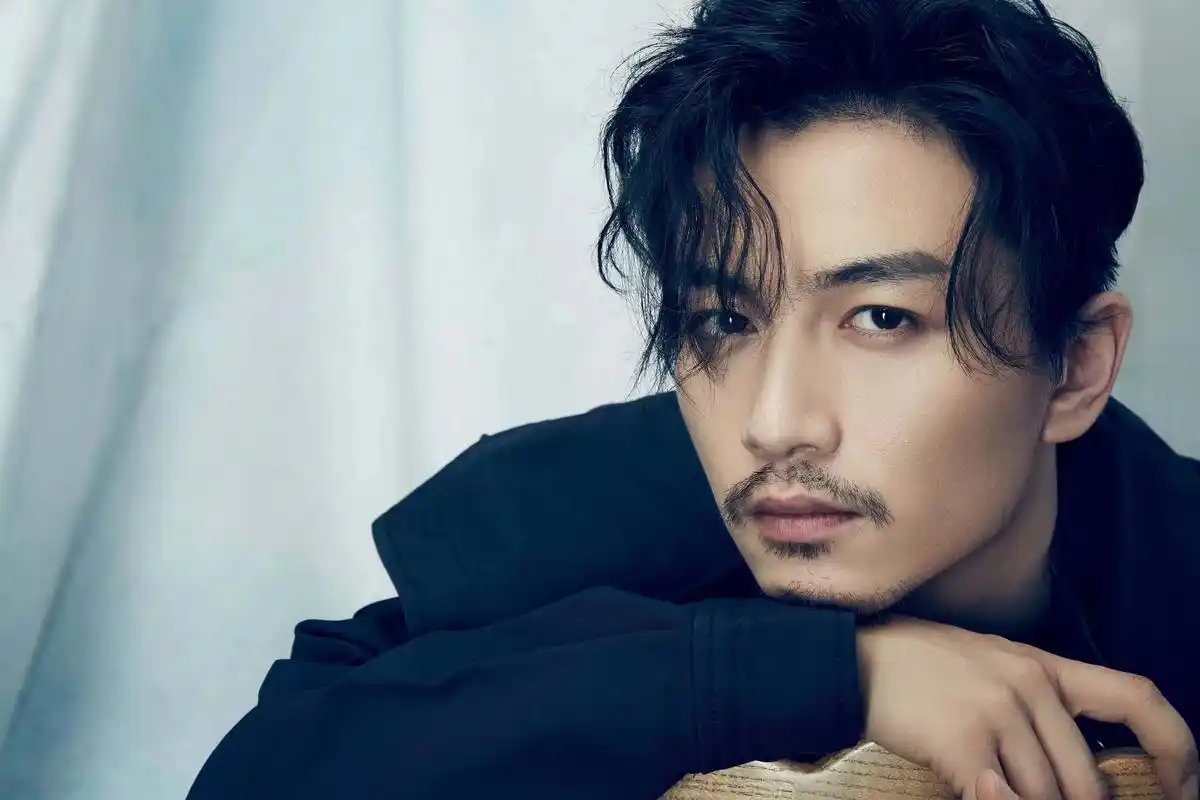 陈晓:做个"被动"的演员丨人物