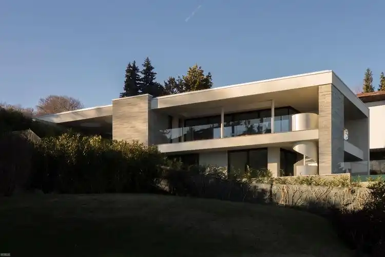 国外别墅设计案例:抽象之间取得完美平衡,意大利现代别墅设计,**新