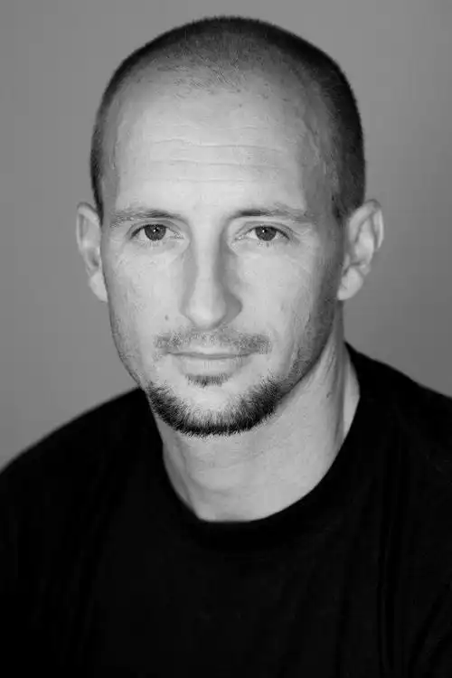 sexy thai assistantlynette emondhang glidertais rodrigues dias