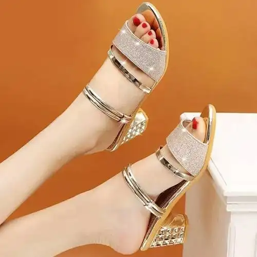 一折女士凉鞋 中跟 性感