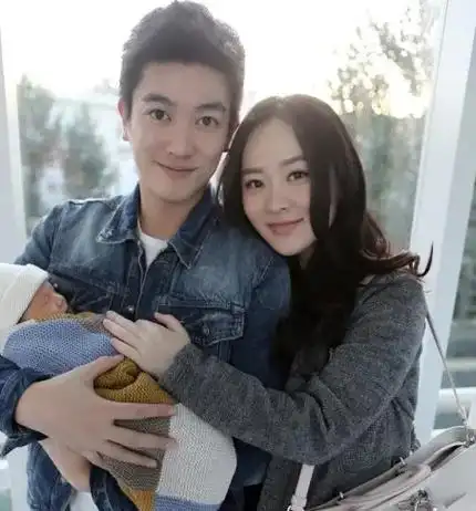杜江霍思燕二胎女儿曝光全网炸锅这孩子哪来的