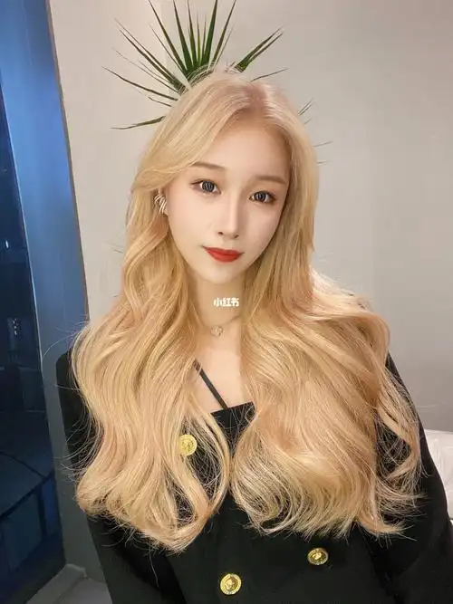 2021高级浅色系#亚麻灰金色_发型_染发_亚麻灰_理发店_接头发_美发