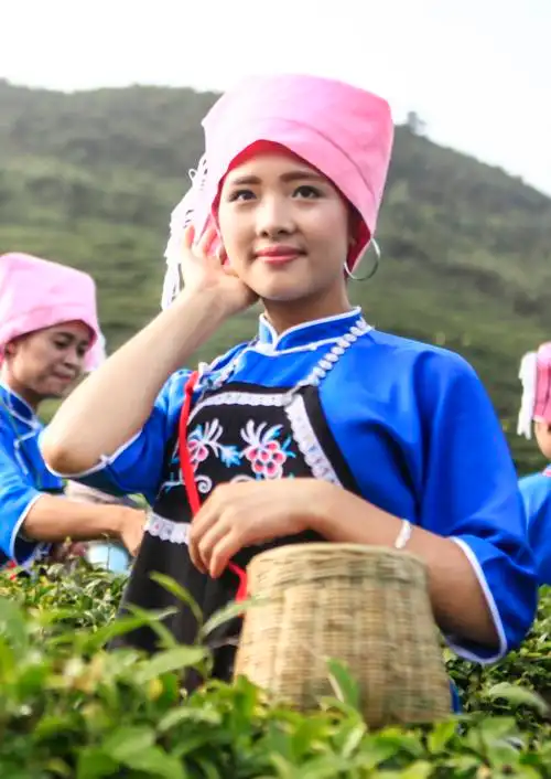 黔南民俗掠影(布依族)摄影:柏时鸣,编辑:鸣佳影视工作室