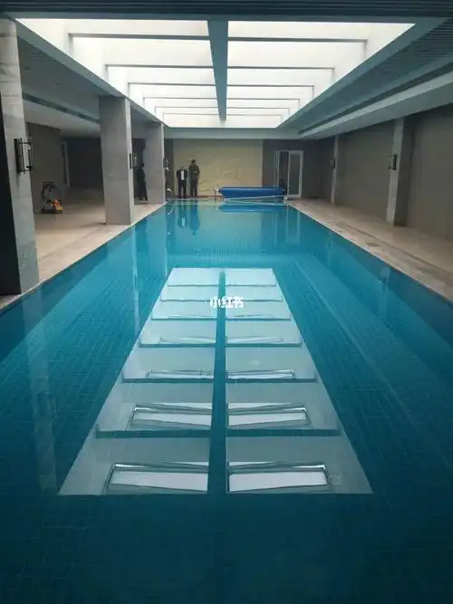 地下室游泳池超大采光天窗