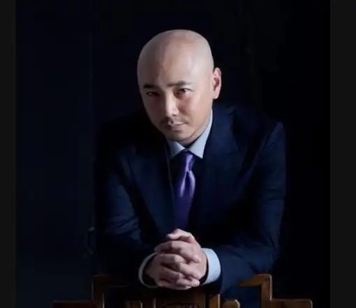 徐峥换脸沈腾,两个人傻傻分不清,这才是徐峥光头的原因吧