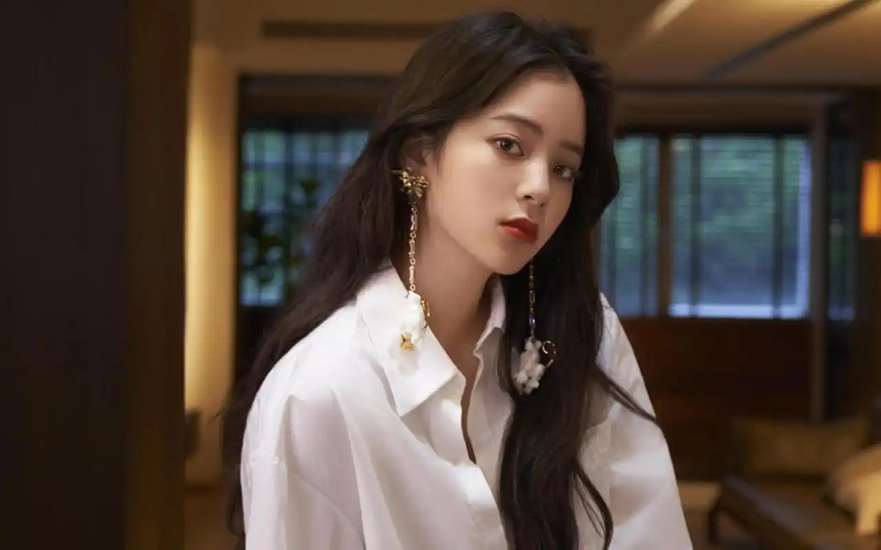 欧阳娜娜居家大片高清桌面壁纸