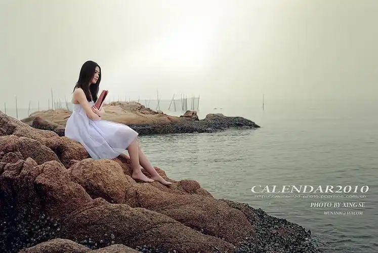 《忧伤的琴音》海边伤感人物素材 - 彼岸桃花 - .