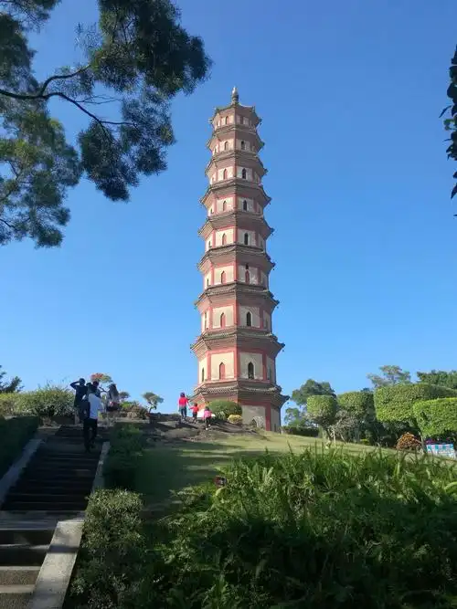 广州莲花山景区一日游,今天是十二月二十一号,这里气温27～17度,非常