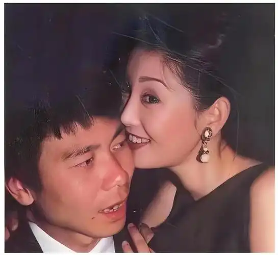 答应冯小刚终生不育,卑微窝囊的她才人间清醒|徐帆|演员|许晴|编剧|老