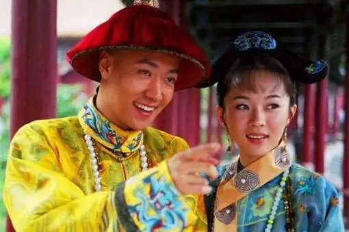 满清是中国最后一个封建王朝,它的兴起与没落充满了传奇色彩,因此成为