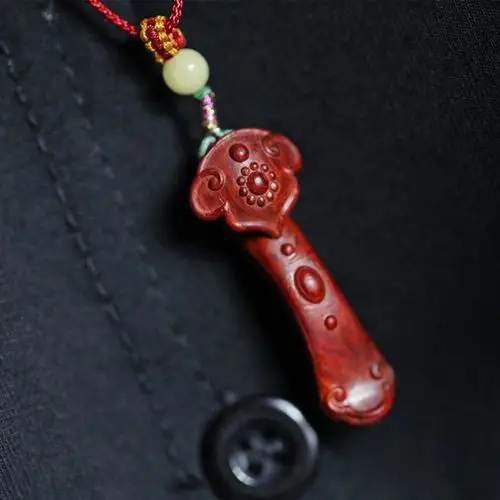 红木时尚饰品木雕小叶如意紫檀挂坠吊坠