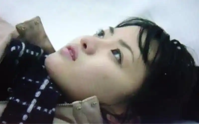 岩崎佳子死不瞑目