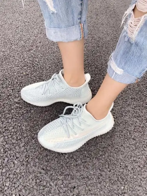 是不是每个刘畊宏女孩都有一双椰子鞋350