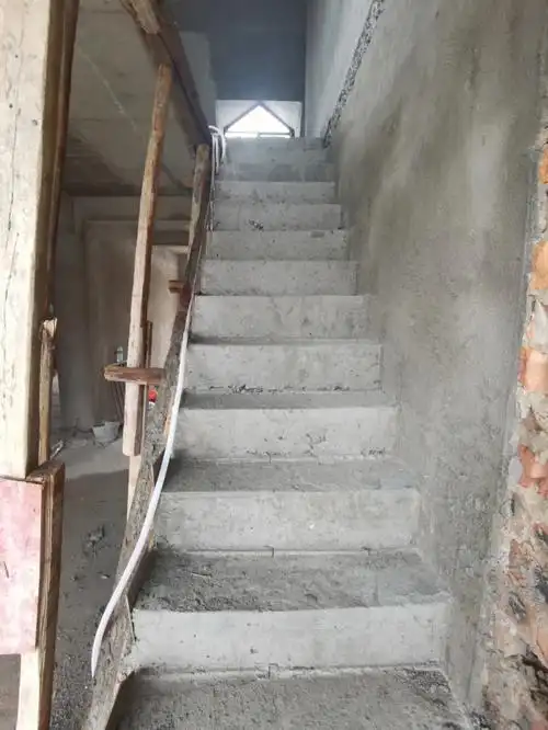 复式楼梯浇筑楼梯现浇楼板斜顶阁楼装修