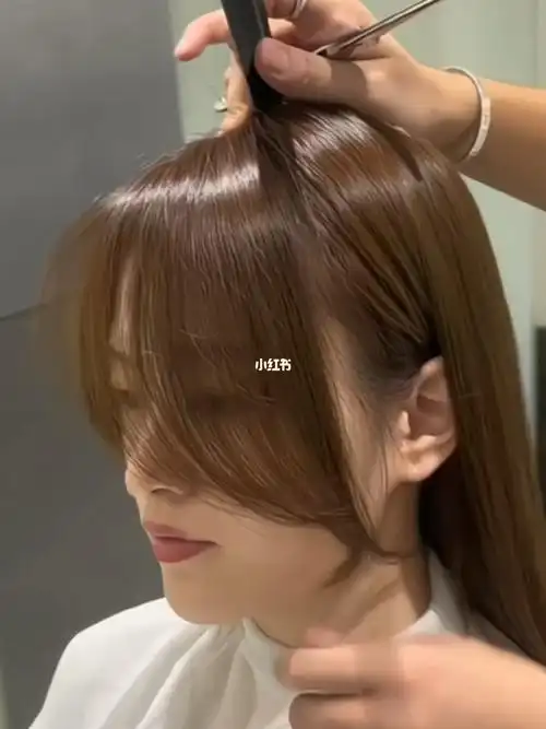 八字刘海修剪教程