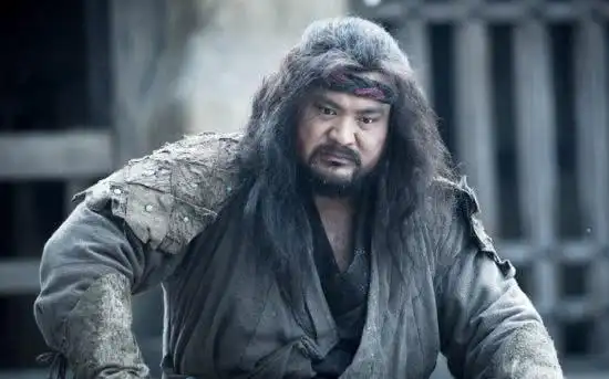 饰演新版张飞李逵被观众骂惨的康凯,如今却因为这两个角色火了