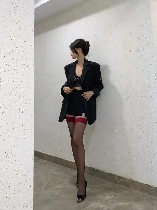 低价捡漏性感丝袜超薄长筒丝袜红边黑丝女高筒过膝黑色袜性感欲夏季