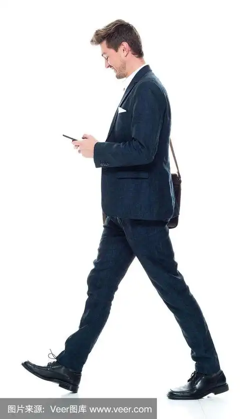 全身/侧视图/侧面视图/一人/一人20-29岁的成年人英俊的人棕色头发/有