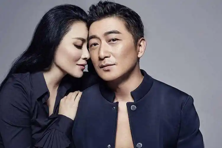 妻子是百花影后,夫妻恩爱17年无绯闻,如今又靠《繁花》翻红_邵峰_刘欣