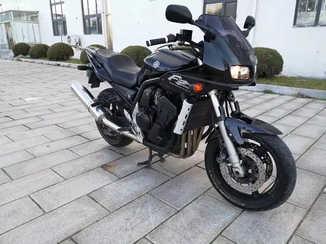 雅马哈fz1000带锤子看车,全车原版,原灯