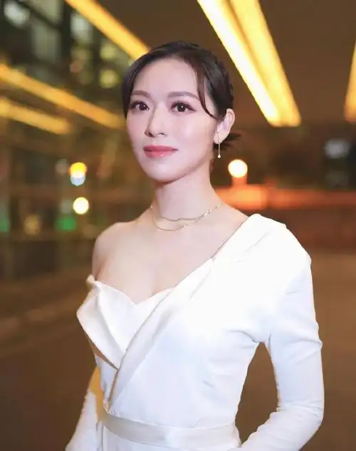 曝女星冯盈盈被tvb雪藏三大原因断送前程地位被22岁港姐取代