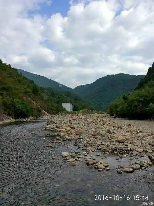周末休闲之武鸣英俊村大峡谷一日游