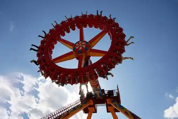 那么一台游乐场上的23座大摆锤回转直径多少?总重量多少?价格多少?