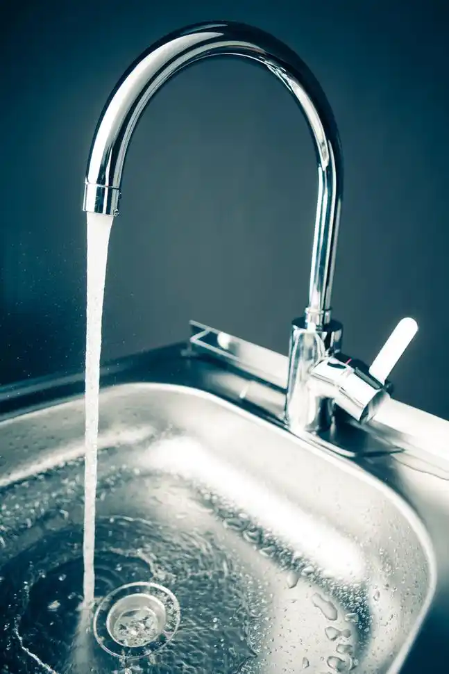 水龙头关了还流水 水龙头不出热水了怎么回事