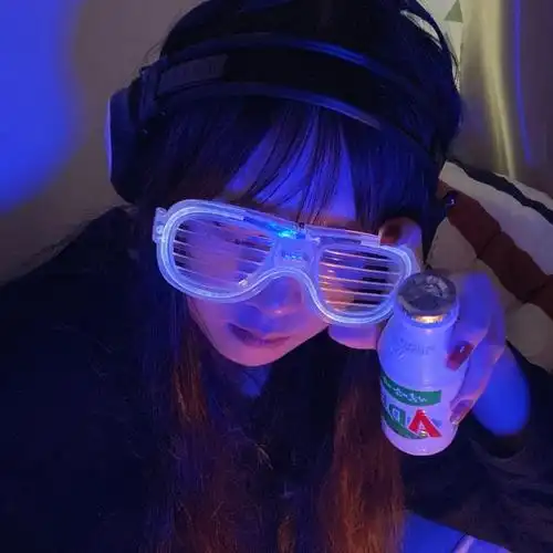 求电竞女生头像