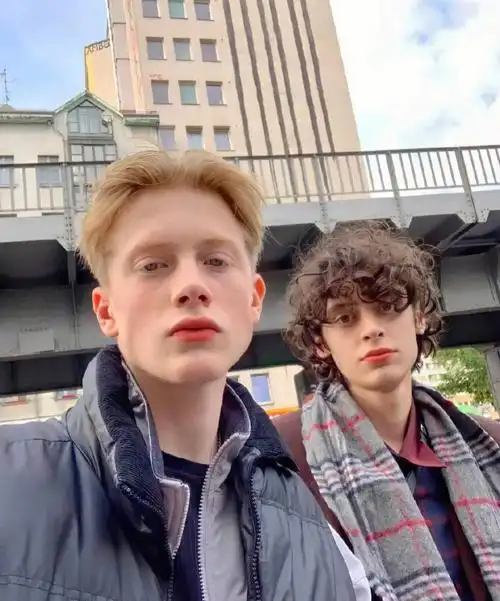 有需要的姐妹可以冲#拼多多  #skam  #skam挪威  #法语版skam  #skam