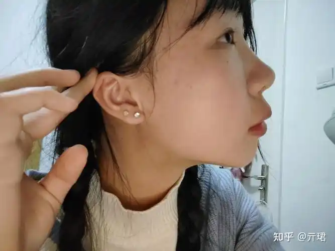 有眼尾沟的眼睛好看吗? - 知乎