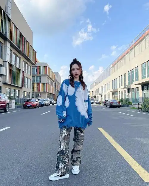 邓紫棋又穿"酷风穿搭"好气质藏不住,终于解锁矮个子穿搭