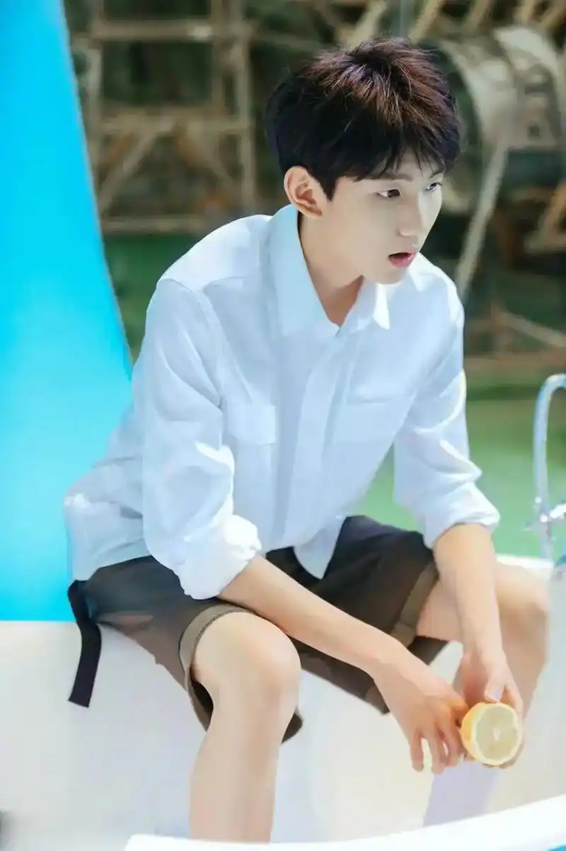 王源 #小汤圆 #向全世界安利 #宝藏男孩 #分享照片 考 - 抖音