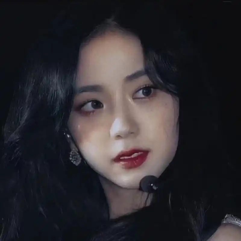 jisoo头像分享      头像自取(可投稿哦!