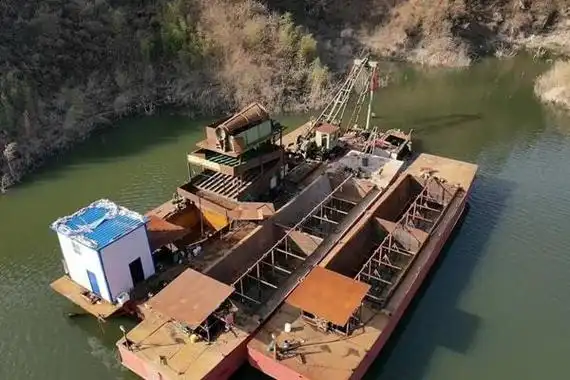 库区水域违法采砂佛坪查获非法改装船3艘