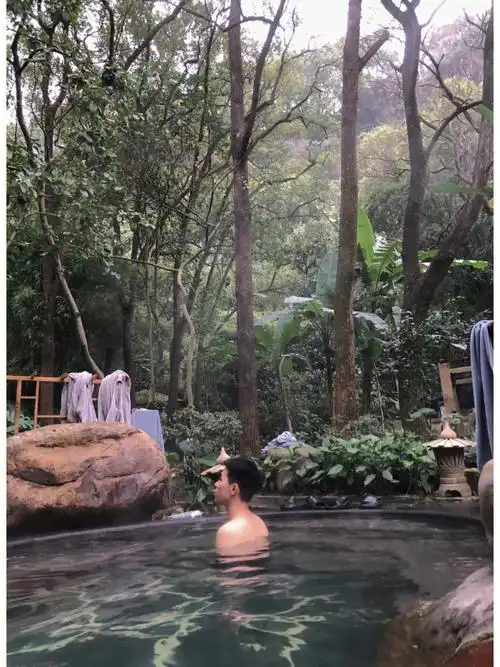 温泉别墅  重庆北碚北温泉,柏联酒店星级酒店的温泉就是不一般,温泉