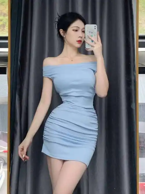 极品女大学生凹凸有致身材太润了