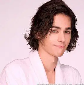 男士中长发造型男生中长发发型